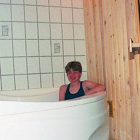 Six-bedroom Holiday In Ferienhaus *